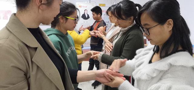 第196届众道妙方小儿推拿高级技能研修班结业广西