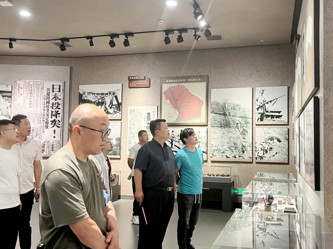 参观 (4).jpg