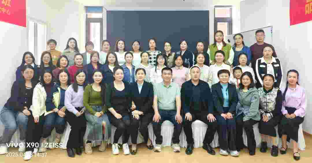 热烈祝贺众道妙方第526期鼻炎专项培训精英班在古之滕集团南京运营中心圆满结业！